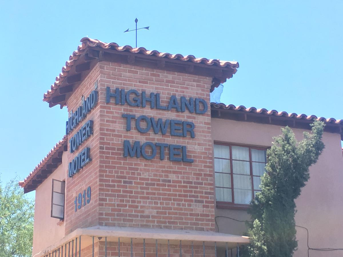 Highland Tower Motel 土桑 外观 照片