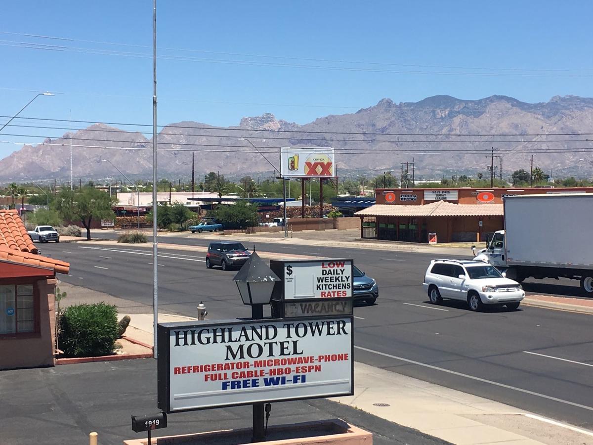 Highland Tower Motel 土桑 外观 照片