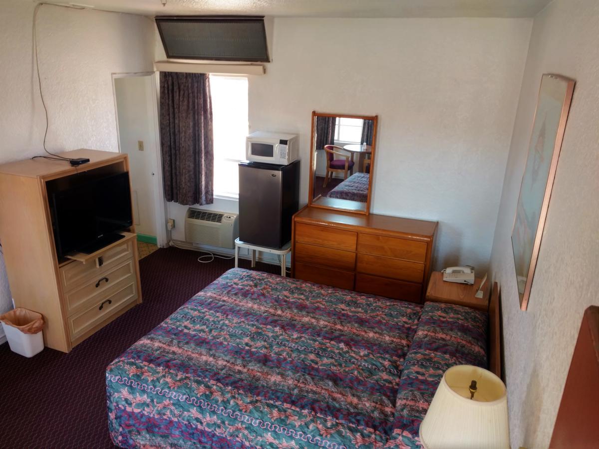 Highland Tower Motel 土桑 外观 照片