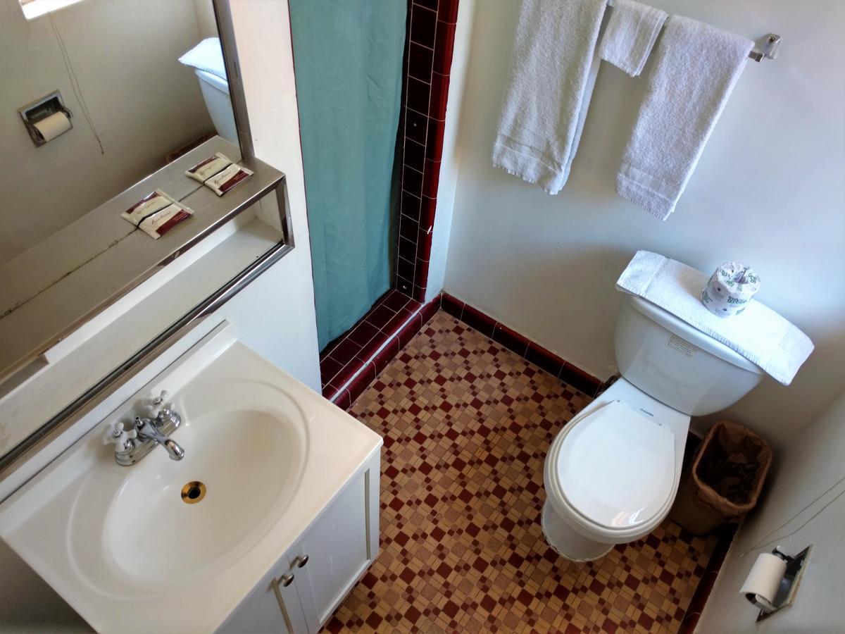 Highland Tower Motel 土桑 外观 照片