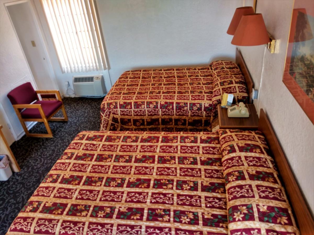 Highland Tower Motel 土桑 外观 照片