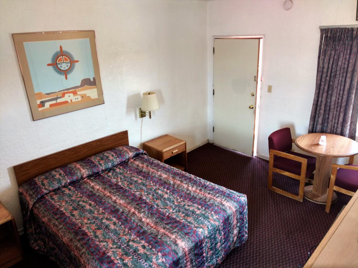 Highland Tower Motel 土桑 外观 照片